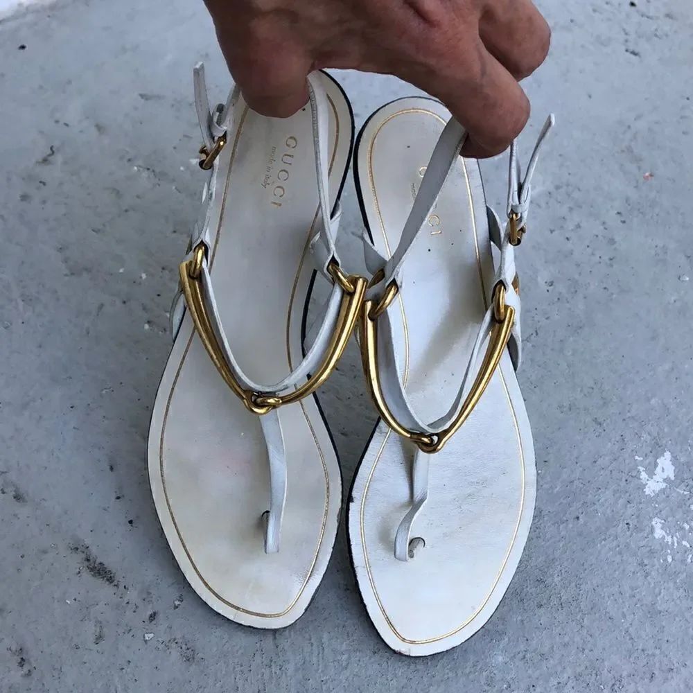 Gucci Saddle bit thong sandals